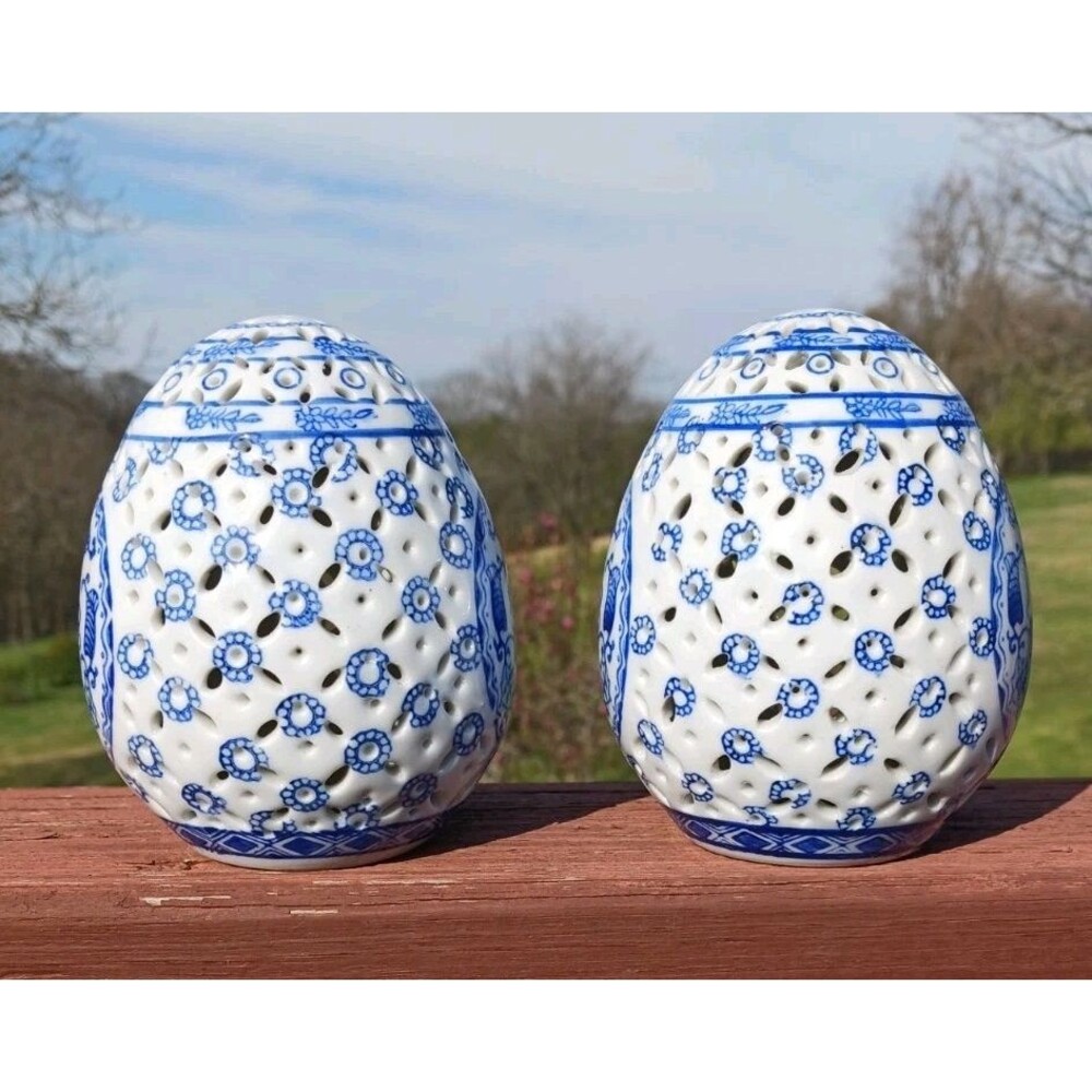 PAIR Bombay Company Reticulated Porcelain China Blue White Egg Figurines 4.25" H - Picture 2 of 5